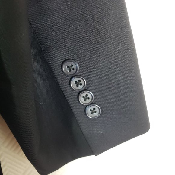 HOLLAND & SHERRY Men's 44 Navy Solid Fully lined Padded, Button Front Jacket - Picture 10 of 12